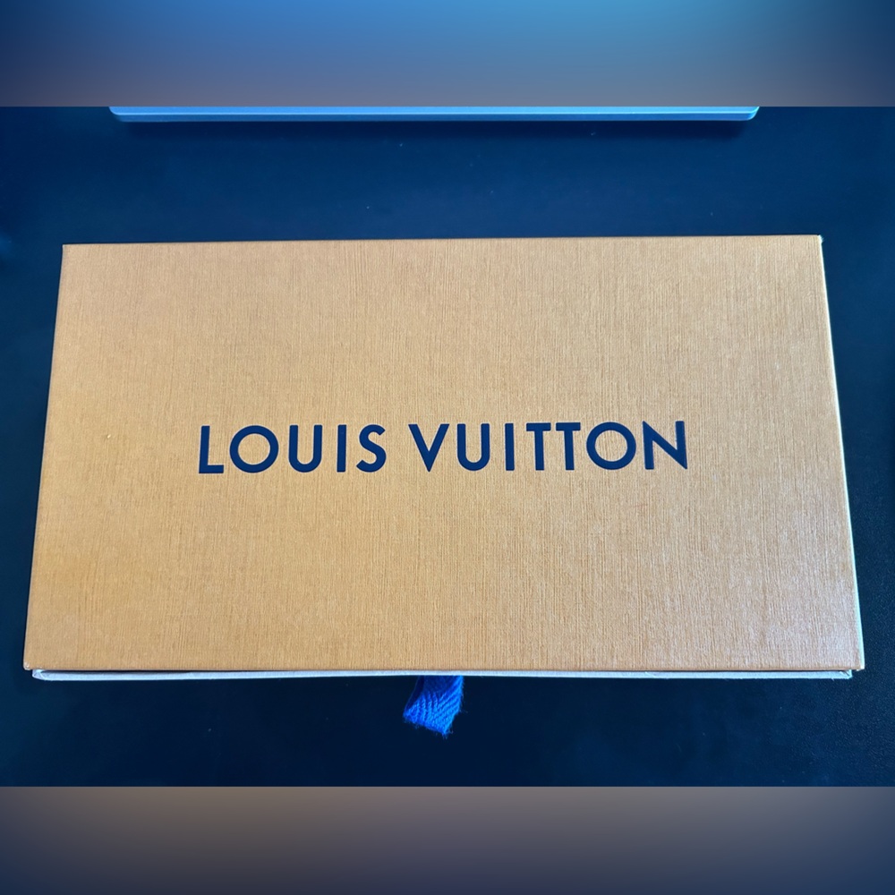 Louis Vuitton Zippy wallet